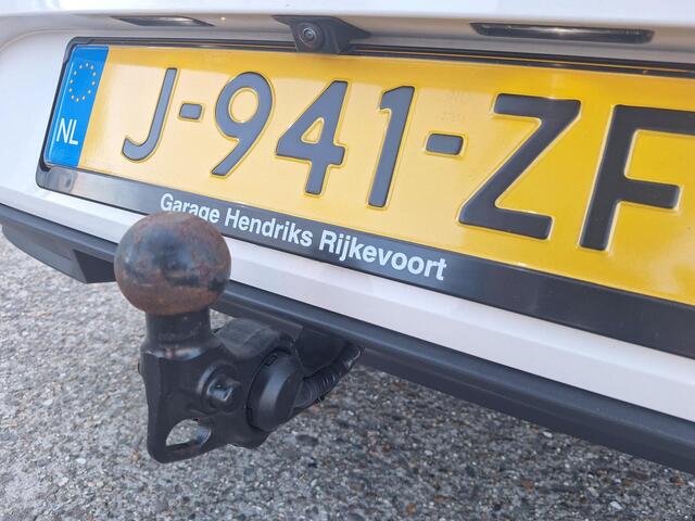 Seat LEON Sportstourer 1.5 TSI Style Launch Edition | 18"LM | Trekhaak | Full LED | Climate V=A | Navi |