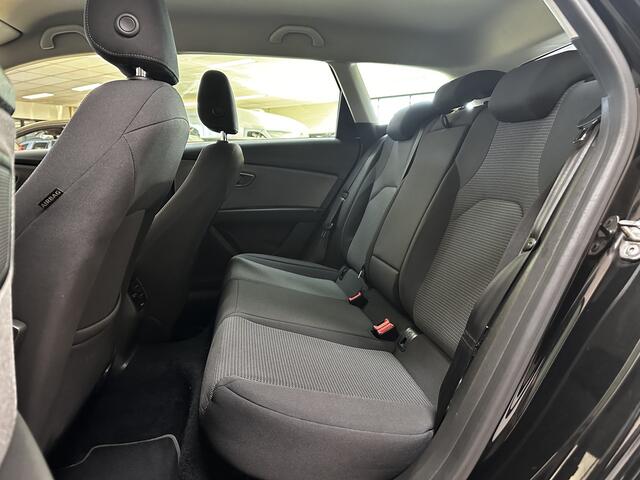 Seat LEON ST 1.0 EcoTSI Style Business Intense/ D-Riem Verv. 208.000KM!/ 16''LMV/ DAB+/ Apple+Android/ Keyless/ Clima/ Navi/ Cruise/ Bluetooth/ Multi.LEDER.Stuur/ Elek.pakket/ Isofix/ PDC V+A.