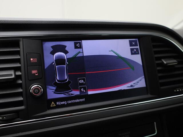 Seat LEON 1.5TSI/130PK Style Ultimate Edition · Navigatie · Camera + Parkeersensoren · Apple/Android