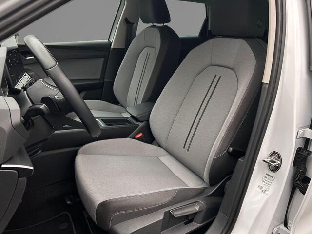 Seat LEON Sportstourer Style Business Intense 1.5 eTSI 150pk DSG Automaat Adaptive cruise control, Navigatie, Achteruitrijcamera, LED koplampen, Parkeersensoren, App connect, DAB, Radio