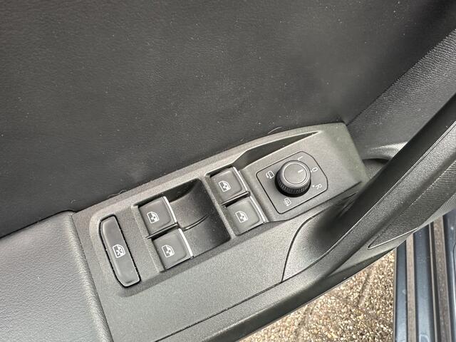 Seat LEON Sportstourer 1.5 TSI FR Launch Edition | Cruise | Navi | Lane