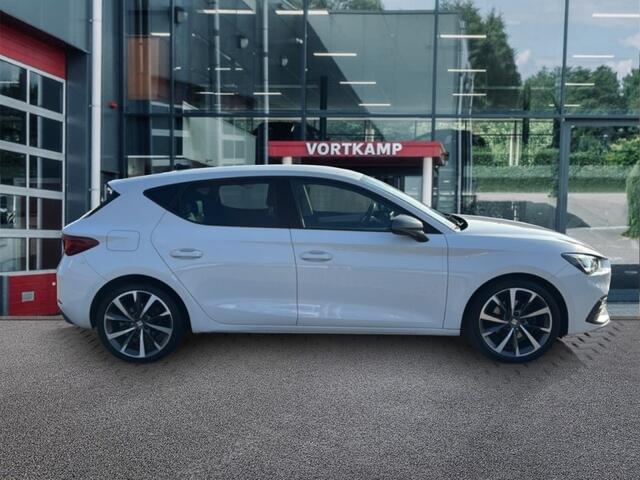 Seat LEON 2.0 TDI FR CAMERA/BEATS/ACC/STOEL+STUURVERW