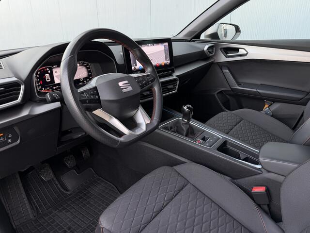 Seat LEON 1.5 TSI FR Launch Edition Carplay/Trekhaak/19inch.