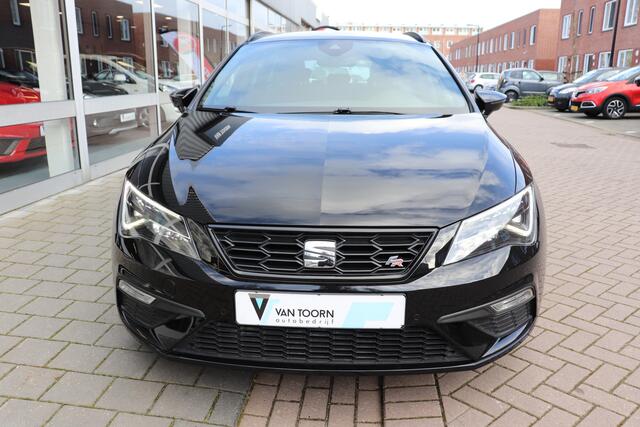 Seat LEON ST 1.5 TSI FR Business Intense Trekhaak, Nederlandse auto.