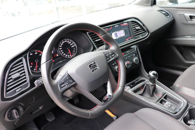Seat LEON ST 1.5 TSI FR Business Intense Trekhaak, Nederlandse auto.