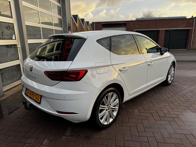 Seat LEON 1.4 TSI X-PERIENCE / NAVI / CRUISE / LEER / TREKHAAK / PDC / CARPLAY! / KEYLESS