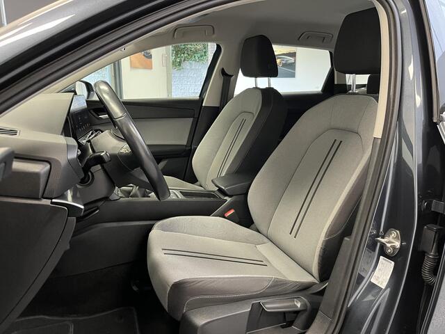 Seat LEON Sportstourer 1.5 TSI Style Intense | TREKHAAK | ALL-SEASONS | STOELVERWARMING |