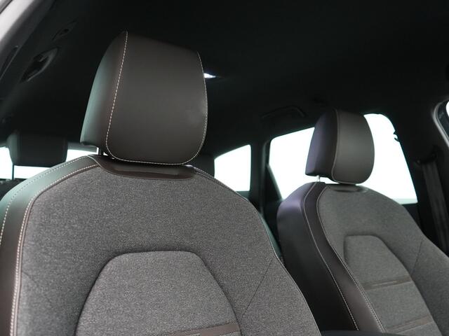 Seat LEON Sportstourer 1.4 TSI eHybrid Xcellence PHEV 204pk Dealer O.H. | Trekhaak Af Fabriek | Camera | Sportstoelen & Stuur Verwarmd | Keyless | Virtual | Navigatie | DAB | Plug In Hybrid |