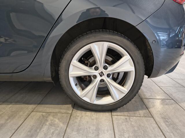 Seat LEON 1.4 TSI eHybrid 204 PHEV FR | Trekhaak | Camera | LED | Stoelverw. | Adapt. Cruise | 4 seiz. banden