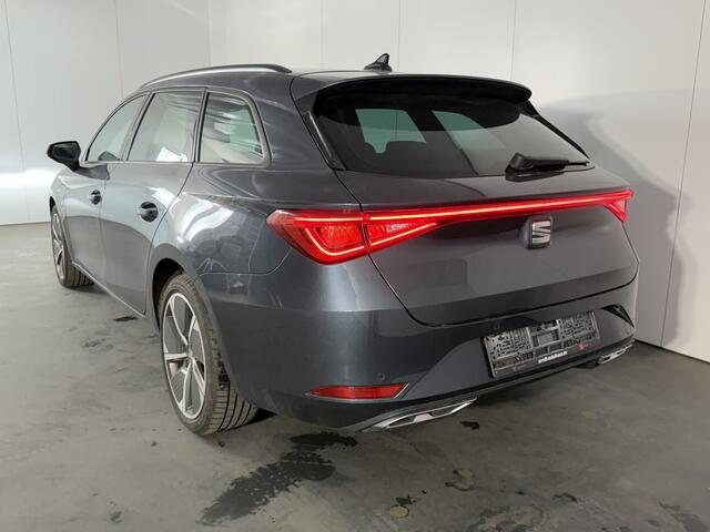 Seat LEON Sportstourer 1.4 TSI eHybrid PHEV FR Business Intense / AUTOMAAT/ TREKHAAK/ CAMERA/ PARK. SENSOREN/ LED/ STOEL-STUURVERWARM./ ADAPT. CRUISE/ NAVI/ CLIMA/ DAB/ 18" LMV
