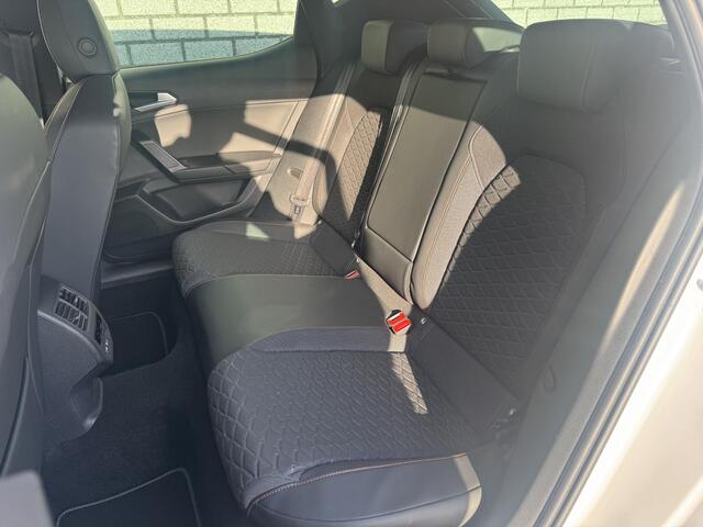 Seat LEON 1.4 TSI eHybrid PHEV FR | Adaptive Cruise Control | Stoelverwarming | Navigatie | DAB+ |