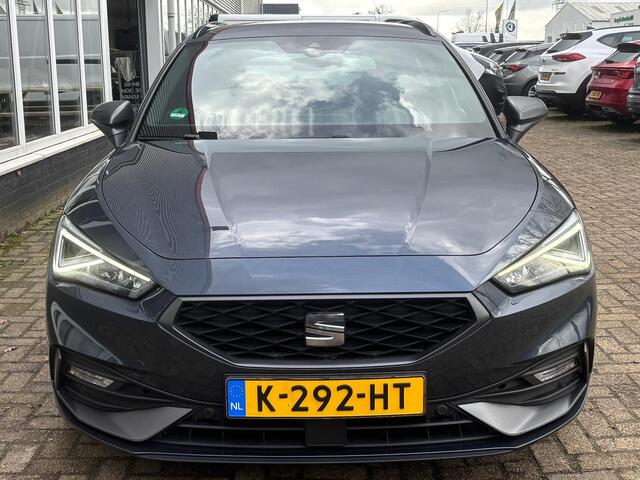 Seat LEON Sportstourer 1.5 TSI FR Launch Edition | Uitklapbare Trekhaak | Sfeerverlichting | Apple Carplay | Parkeer Sensoren
