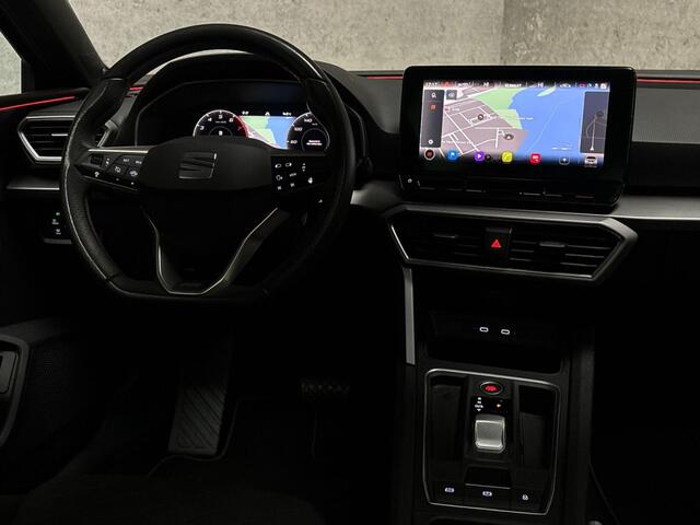 Seat LEON 1.5 eTSI FR Sport 150Pk Automaat (PANORAMADAK, APPLE CARPLAY, STUUR/STOELVERWARMING, CAMERA, SPORTSTOELEN, TREKHAAK, GETINT GLAS, ADAPTIVE CRUISE, NIEUWSTAAT)