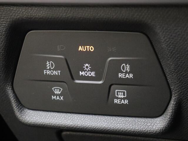 Seat LEON Sportstourer 1.0 eTSI FR Business Intense | Trekhaak | Parkeerassistent | Dodehoek detectie | Navigatie | Adaptieve cruise control | 3-zone airco | Achteruitrijcamera |