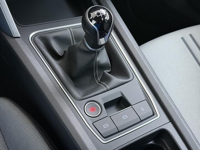 Seat LEON Sportstourer 1.5T 131pk NWE Model Trekhaak Camera Adaptive-Cruise Navi Ecc Virtual Cockpit Apple Carplay/Android Auto Pdc Style Launch Edition Lmv Led DAB Keyless Isofix Front assist Regensensor Bluetooth Rijstrooksensor 1e Eigenaar Origineel Nederlandse 