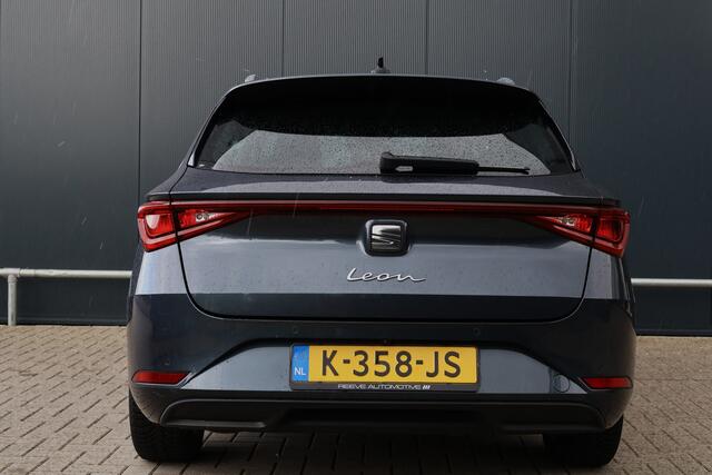 Seat LEON Sportstourer 1.5 TSI Style Launch Edition | Trekhaak wegkl. | Camera | Virtual Cockpit | Adaptieve Cruise Control | Apple Carplay / Android Auto