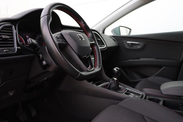 Seat LEON ST 1.5 TSI FR Business Intense | Trekhaak | ACC | Stoelverwarming | Camera