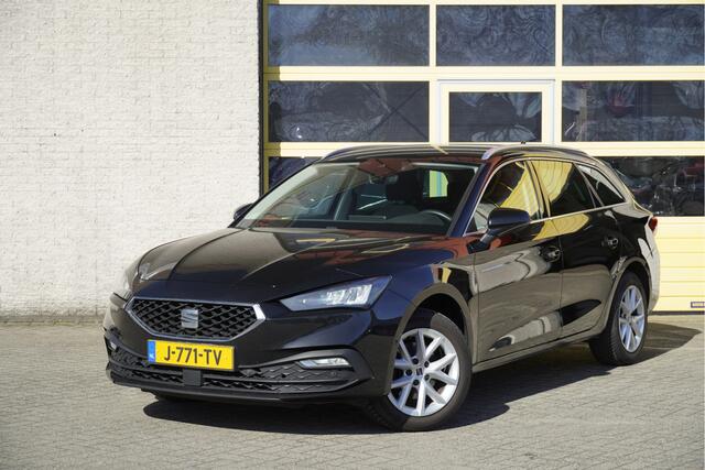 Seat LEON Sportstourer 1.5 TSI Style Launch Edition BJ2020 Lmv 16" | Led V+A | Pdc | Elek. trekhaak | Achteruitrijcamera | App-Connect | Navi | Virtual cockpit | Climate control | Cruise control | Extra getint glas