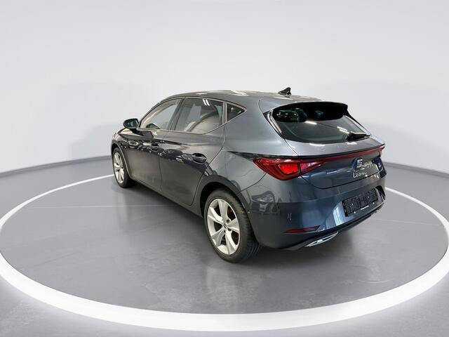 Seat LEON 1.4 TSI 204pk DSG eHybrid PHEV FR · Camera · Apple/Android Car Play · Navigatie · Dodehoek Detectie · Alarm · Sfeerverlichting · Keyless · 17'' Inch ·