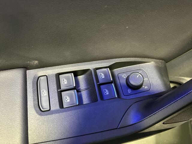 Seat LEON 1.4 TSI 204pk DSG eHybrid PHEV FR · Camera · Apple/Android Car Play · Navigatie · Dodehoek Detectie · Alarm · Sfeerverlichting · Keyless · 17'' Inch ·