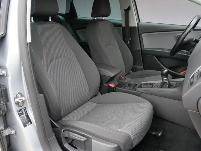 Seat LEON ST 1.0 EcoTSI STYLE INTENSE | NAVIGATIE | CARPLAY | ALL-SEASON | TREKHAAK | APK 02-2027!!