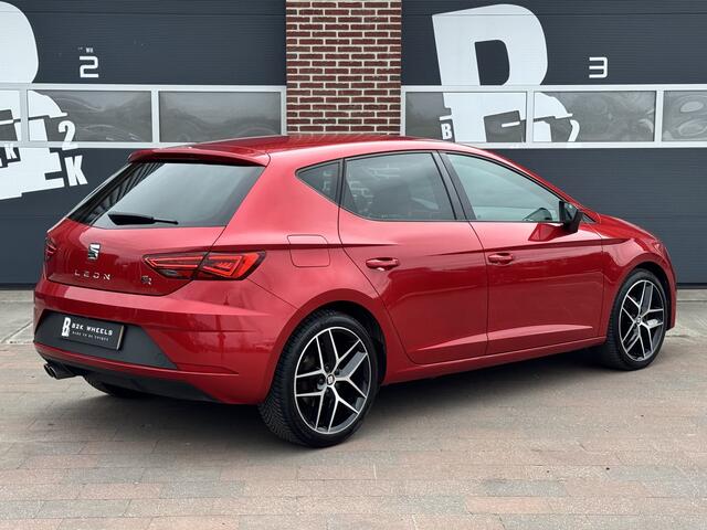 Seat LEON ST 1.5 TSI FR Business Intense | LED | Full link | Stoelverw | Digital dash | Leer | Camera | Allseason | Rijklaar met nieuwe apk