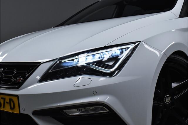 Seat LEON 1.5 TSI FR 150pk DSG Ultimate Edition Black Pano/Virtual/Beats/Carplay/Keyless/360Camera/Pdc/Cruise/Lmv18"