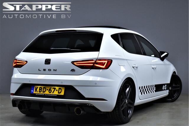 Seat LEON 1.5 TSI FR 150pk DSG Ultimate Edition Black Pano/Virtual/Beats/Carplay/Keyless/360Camera/Pdc/Cruise/Lmv18"