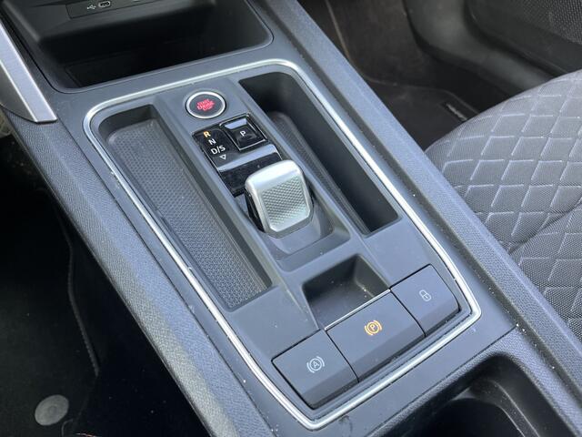 Seat LEON 1.5 eTSI FR Business Intense / AUTOMAAT/ 18" LMV/ ACC/ STUUR+STOELVERWARMING/ PARK.SENSOREN V+A/ CAMERA/ FULL LINK/ DODEHOEK/ KEYLESS/ VIRTUAL COCKPIT/ RIJ-MODI/ NAVI/ DAB/ CLIMA/ LED