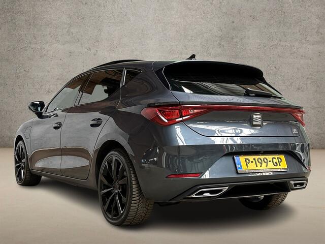 Seat LEON 1.4 TSI eHybrid PHEV FR 204Pk Automaat (SCHUIFDAK, APPLE CARPLAY, LEDER, STUUR/STOELVERWARMING, CAMERA, SPORTSTOELEN, GETINT GLAS, ADAPTIVE CRUISE, NIEUWSTAAT)