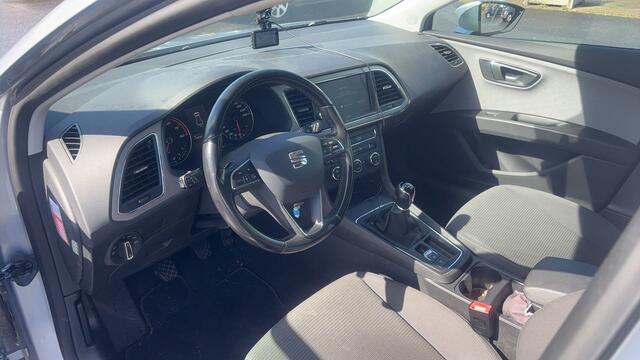 Seat LEON ST 1.0 TSI 115pk Style / Navigatie / Apple Carplay / Camera