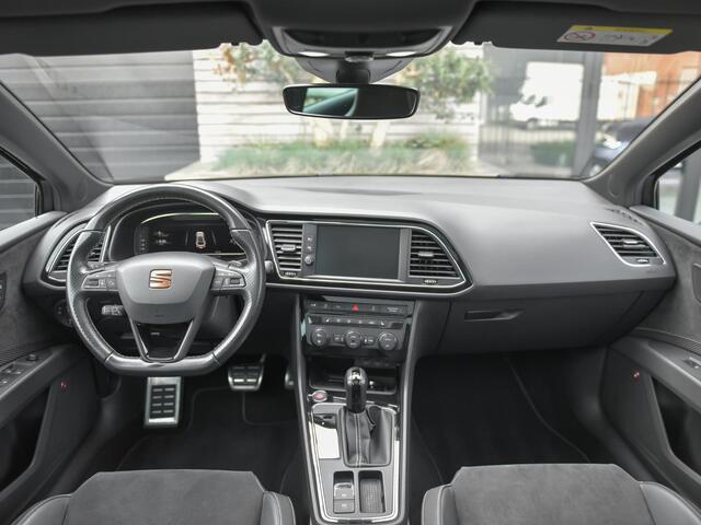Seat LEON ST 2.0 TSI CUPRA Schaalstoelen, Cruise control adaptief, Panoramadak, Beats audio, 19 inch velgen