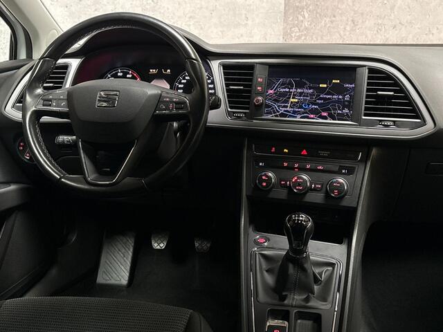 Seat LEON 1.0 TSI Intense Sport (APPLE CARPLAY, NAVIGATIE, CLIMATE, GETINT GLAS, SPORTSTOELEN, KEYLESS, PARKEERSENSOREN, ADAPTIVE CRUISE, NIEUWE APK, NIEUWSTAAT)