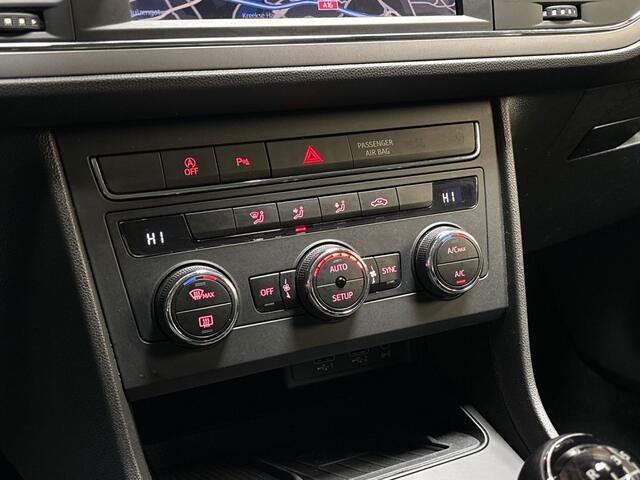 Seat LEON 1.0 TSI Intense Sport (APPLE CARPLAY, NAVIGATIE, CLIMATE, GETINT GLAS, SPORTSTOELEN, KEYLESS, PARKEERSENSOREN, ADAPTIVE CRUISE, NIEUWE APK, NIEUWSTAAT)