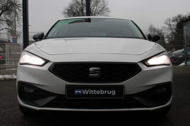 Seat LEON 1.4 TSI eHybrid 204pk PHEV FR DSG Automaat / Navigatie / LED / Parkeersensoren A / Digital cockpit / Verwarmb stoelen / 17''LMV P4