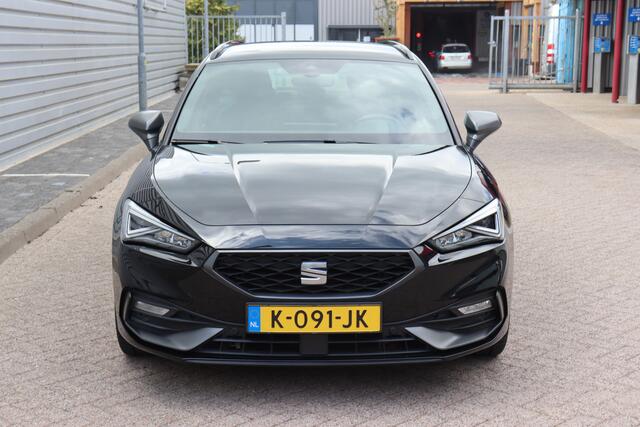 Seat LEON Sportstourer 1.5 eTSI FR Launch Edition O.a: Clima, Navi, ACC, Carplay, PDC, Stoelverw, Etc. All-in prijs!
