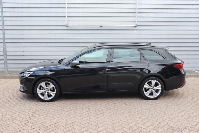 Seat LEON Sportstourer 1.5 eTSI FR Launch Edition O.a: Clima, Navi, ACC, Carplay, PDC, Stoelverw, Etc. All-in prijs!