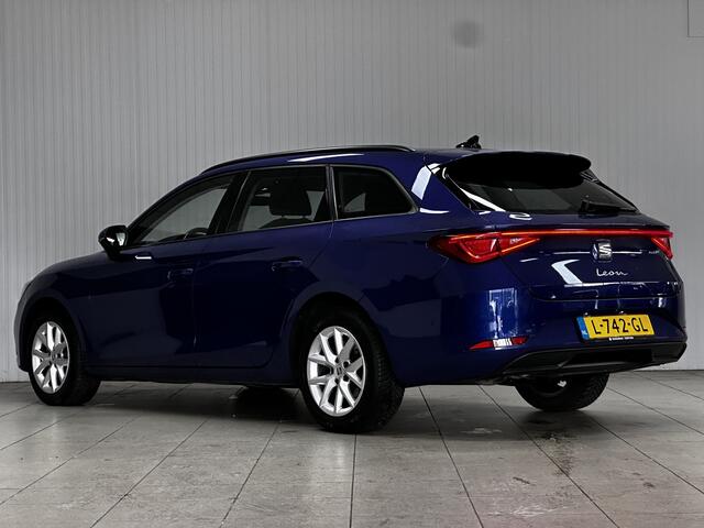 Seat LEON Sportstourer 1.5 TSI Style Business Intense/ Virtual-Dashb./ 16'' LMV/ LED Koplampen/ Keyless-GO/ Adaptive Cruise/ Apple + Android/ Extra getint glas/ Camera/ Lane-Assist./ Navi/ Grootlicht Assist.
