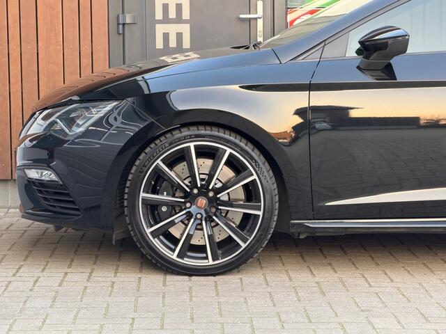 Seat LEON 2.0 TSI CUPRA 300 Performance 4Drive Brembo Virtual Pano Schalen