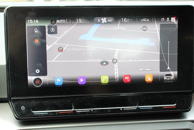 Seat LEON Sportstourer 1.0 TSI Style Nieuw Type ! Navigatie Climate control Cruise adaptive Led Virtual Cockpit Lichtmetalen Velgen Parkeer sensoren Getinte ruiten