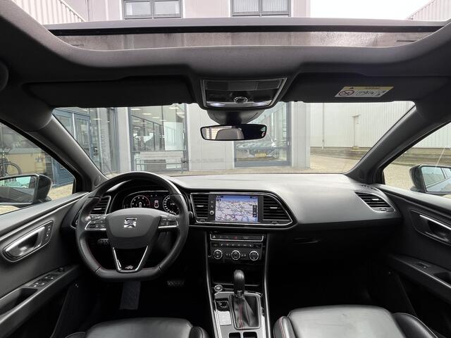 Seat LEON 1.5 TSI FR Business Intense | Leder/LED/Navi/Pano.Dak/Clima/Cruise/18"/Stoelverwarming/Apple CarPlay-Android Auto
