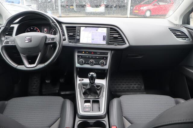 Seat LEON 1.4 EcoTSI Xcellence | CarPlay | Navigatie | Camera | Cruise control | Clima