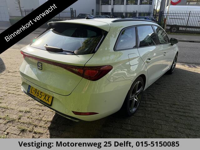 Seat LEON Sportstourer 1.5 eTSI FR Business Intense . NAVIGATIE . STOELVERWARMING . PARKEERSENSOREN VOOR & ACHTER .