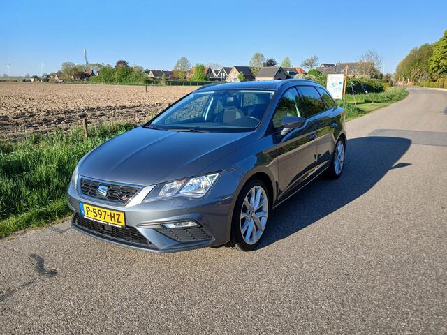 Seat LEON ST 1.4 TSI (150pk) FR + Panoramadak + alcantara bekled. + Beats audio + 18 inch etc.