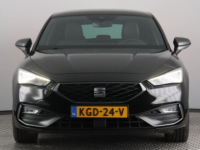 Seat LEON 1.5 eTSI FR Business Intense (Camera / ACC / Keyless / Draadloos laden)