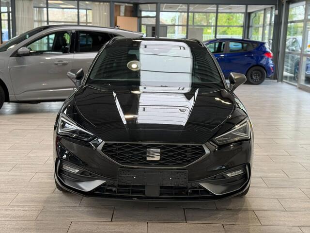 Seat LEON Sportstourer 1.5 TSI e-Hybrid 204pk FR Business | Trekhaak | Stoel // stuurwiel verwarming | Adapt. Cruise | Camera | 1/2 leer | Fabrieksgarantie t/m 05-2029 |