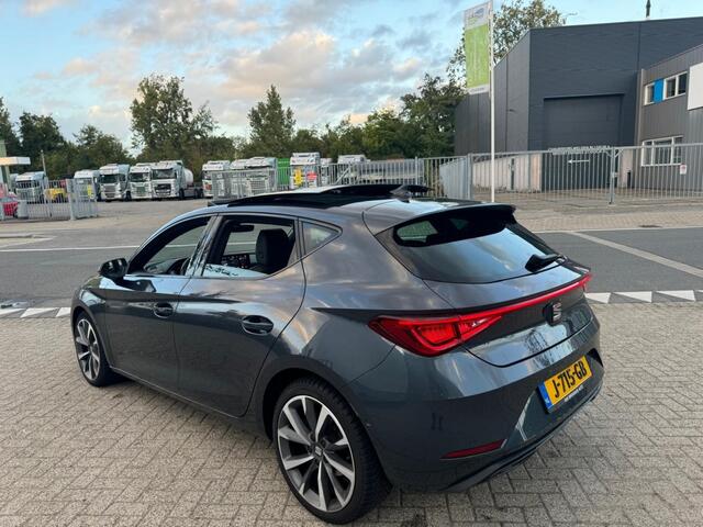 Seat LEON 1.5 TSI FR Pano|CAM|Sfeer|Acc|Led|Full 150PK 2020