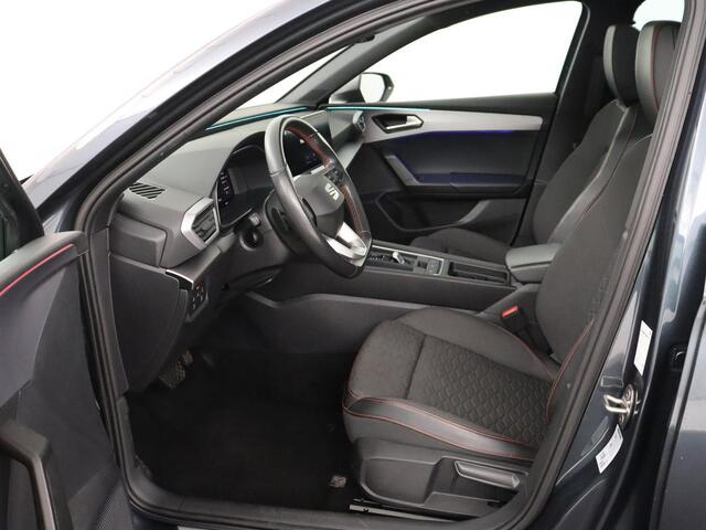 Seat LEON 1.4 TSI eHybrid PHEV FR Business Intense | Panoramadak | Stoelverwarming | Camera | Adaptive cruise | Carplay | Navigatie | Full LED | Park Assist | Climate control | Sportstoelen | Plug In