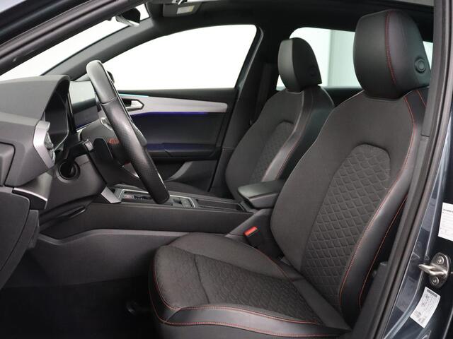 Seat LEON 1.4 TSI eHybrid PHEV FR Business Intense | Panoramadak | Stoelverwarming | Camera | Adaptive cruise | Carplay | Navigatie | Full LED | Park Assist | Climate control | Sportstoelen | Plug In