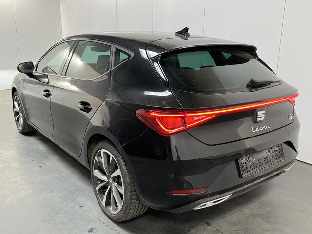 Seat LEON 1.4 TSI eHybrid PHEV FR / AUTOMAAT/ STUUR+STOELVERWARMING/ PARKEER SENSOREN/ MEMORY SEAT/ CRUISE CONTROL/ RIJ-MODI/ DIGITAL DASH/ NAVI/ DAB/ CLIMA/ LED/ 18'' LMV